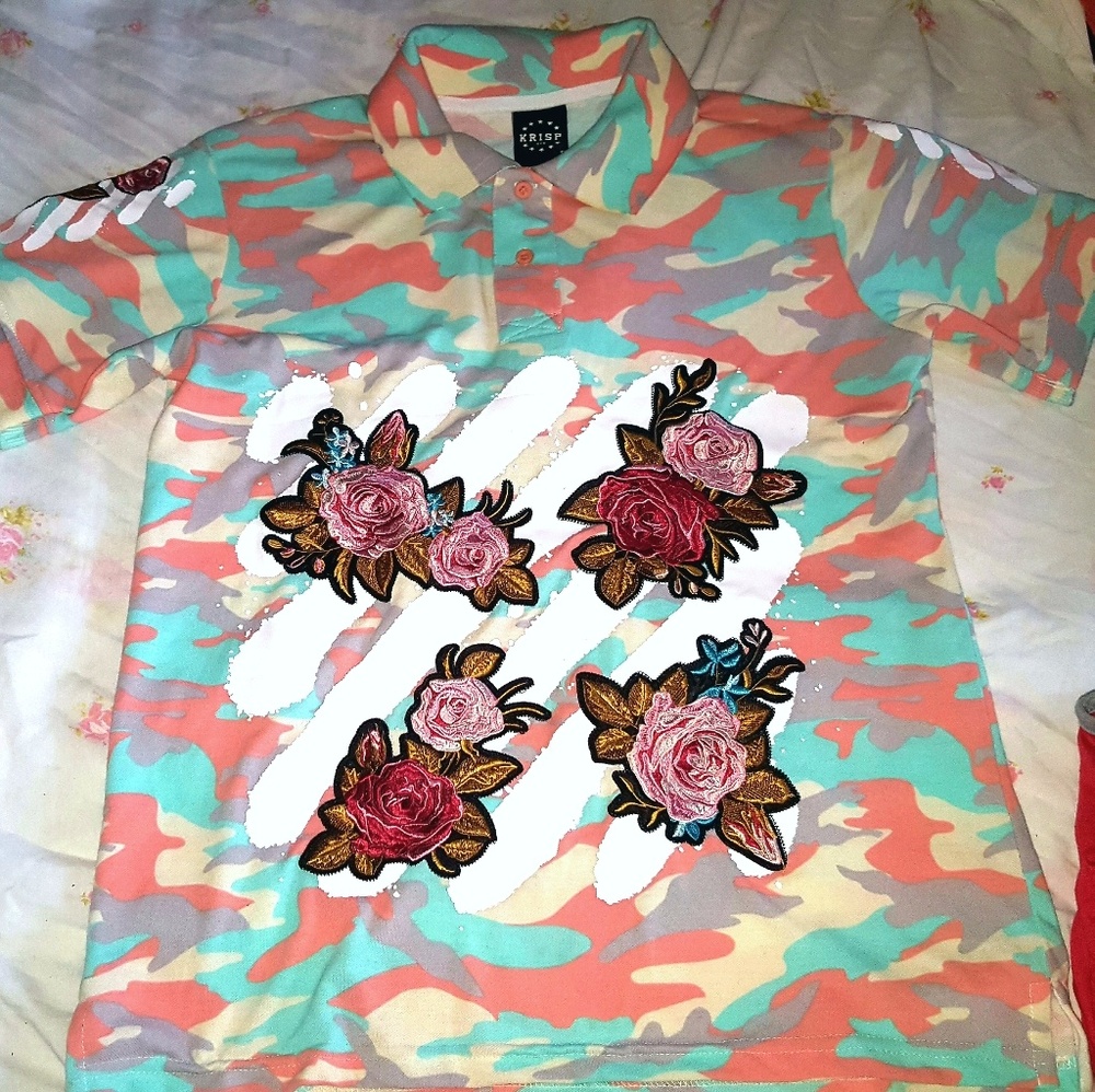 Graphic shirt size small